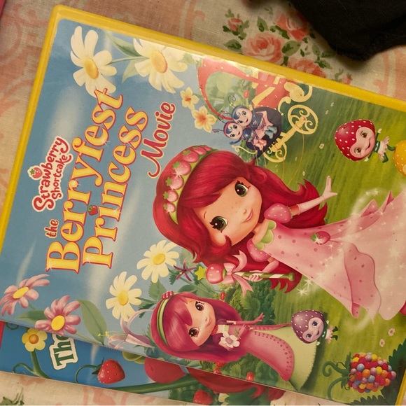 Strawberry shortcake dvd bundle of 3 - Picture 9 of 10